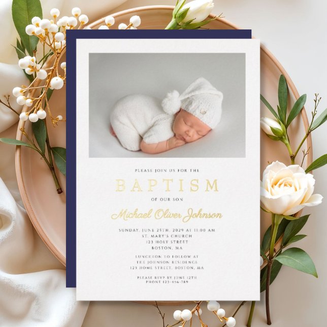 Invitation En Aluminium Marine moderne Blue Gold Script Photo Boy Baptême (Modern Navy Blue Gold Script Photo Boy Baptism Foil Invitation)