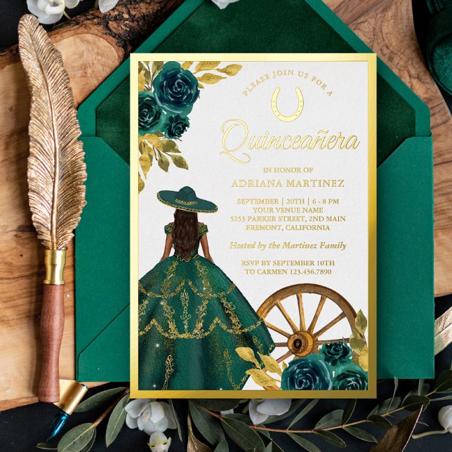 Invitation En Aluminium Robe Florale Vert Émeraude Charro Quinceanera Or (Créateur téléchargé)