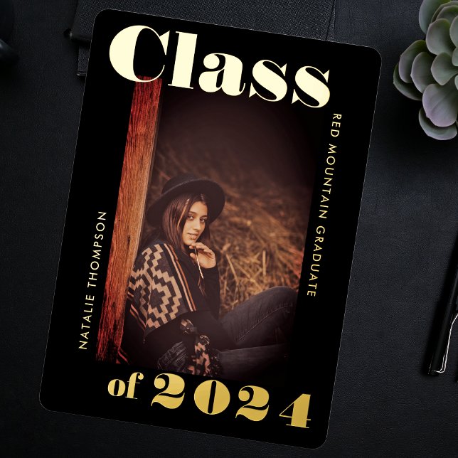 Invitation En Aluminium Typographie moderne Bold 2024 Graduation Party Bla (Créateur téléchargé)