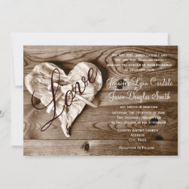 Invitation en bois de mariage de coeur d'amour de