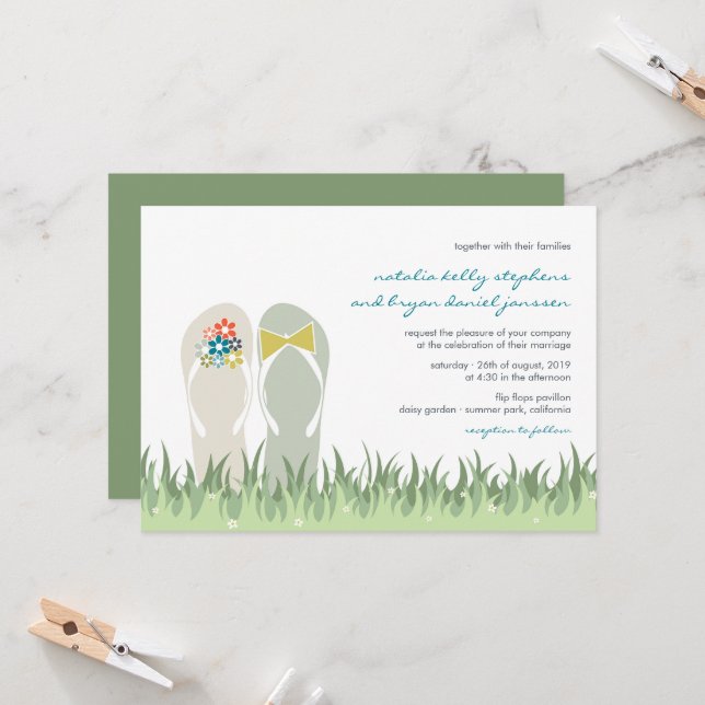 Invitation Été Jardin Fleurs de laiton Flip Flops Mariage (Devant/Arrière en situation)