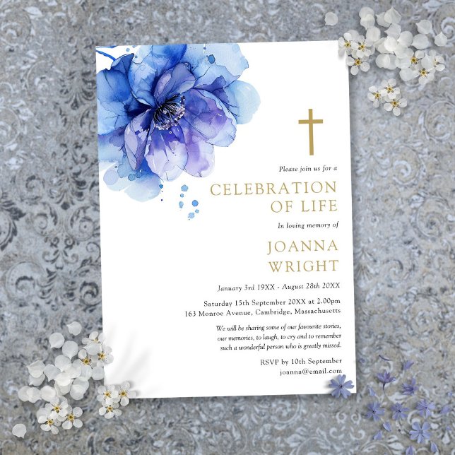 Invitation Fête Chrétienne Florale Bleue De La Vie Funéraire (Blue Floral Christian Celebration Of Life Funeral Invitation)
