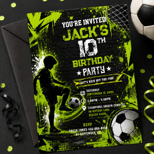 Invitation Fête d'anniversaire de football de rue urbain vert