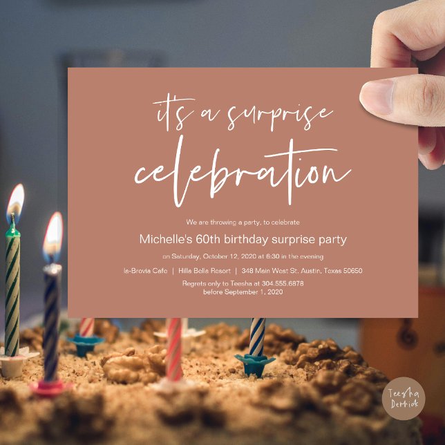 Invitation Fête d'anniversaire surprise (Surprise Birthday Party Celebration Invitation Card, PDF, in Terracotta Earthy Brown)