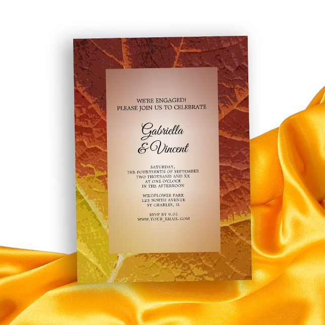Invitation Fête de fiançailles d'automne (Celebrate your Fall engagement with this Shades of Autumn Leaf Party Invitation.)