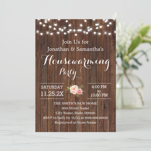 Invitation Fête de réchauffement ménager Fleurs roses en bois (Debout devant)