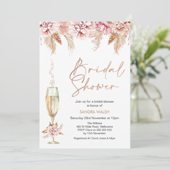 Invitation Fête des mariées Boho Pampas en verre de Champagne (Debout devant)