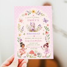 Fête du premier anniversaire de la fille violette