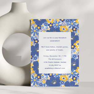 Invitation Fête familiale simple florale bleue de Hanukkah