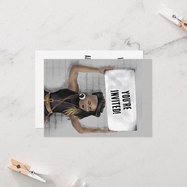 Invitation Fille noire tenant un panneau (Devant/Arrière en situation)