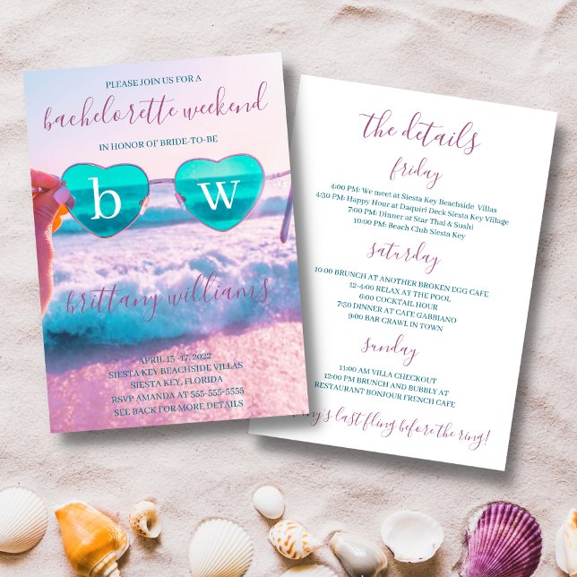Invitation Fin de semaine de la plage de Pink Tropical (Beach themed bachelorette weekend invitation with trendy script font and itinerary in purple & blue)