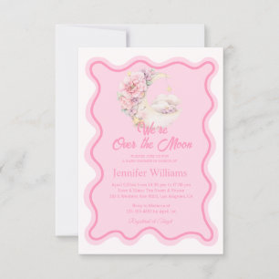 Invitation fleuri au-dessus de la lune rose baby shower ondul