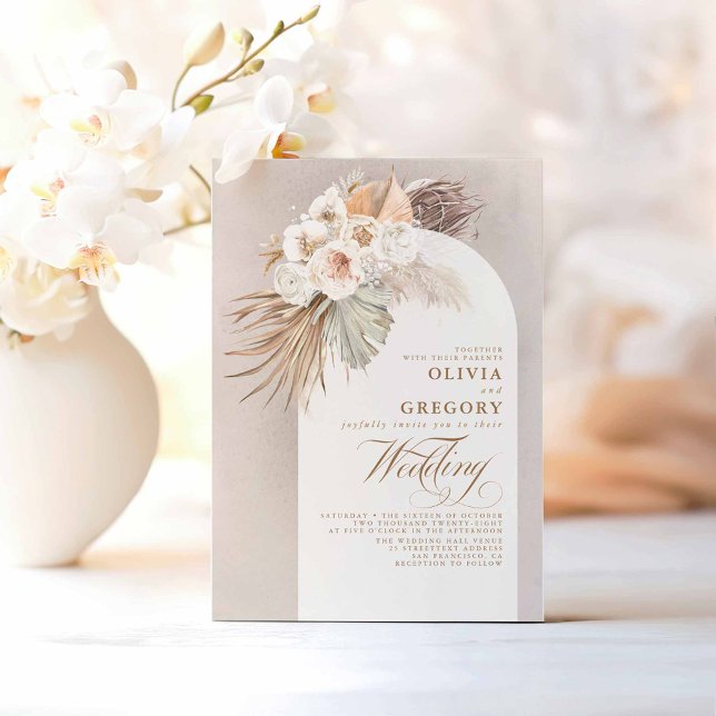 Invitation Fleurs blanches et Pampas Mariage élégant en herbe (Elegant Boho Arch Floral Wedding Invitations in Beige)