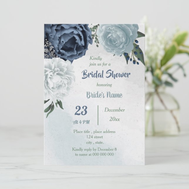 Invitation fleurs bleues blanches verdure douche nuptiale (Debout devant)