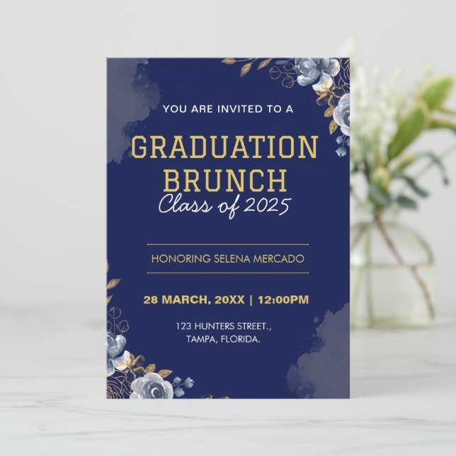 Invitation Floral Graduation Brunch Élégant Petit-Déjeuner Po (Debout devant)