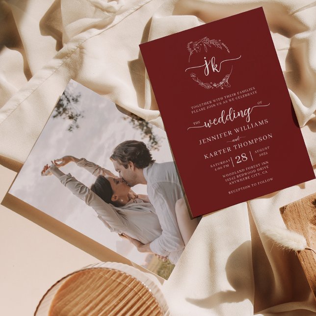 Invitation Floral Wreath Bourgogne Monogramme Photo Mariage (Créateur téléchargé)