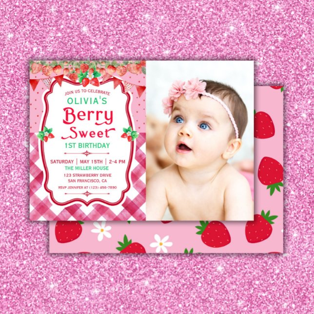 Invitation Fraise Berry Premier anniversaire Photo Fille fête (Strawberry berry first birthday party girl invitation)