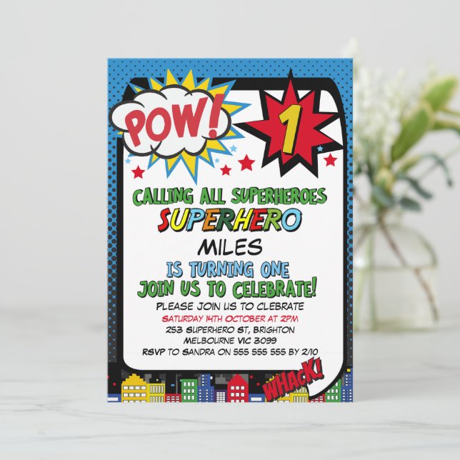 Invitation Garçons Pow Blue Red Superhero 1er anniversaire (Debout devant)