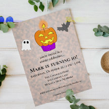 Gâteau cupcake de célébration sinistre pour l'anni