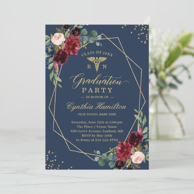 Invitation Gold Navy Blue Floral pour les diplômés de la RN (Debout devant)