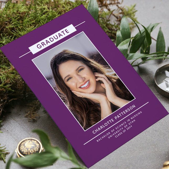 Invitation Graduation Party Simple moderne Script Photo viole (Créateur téléchargé)