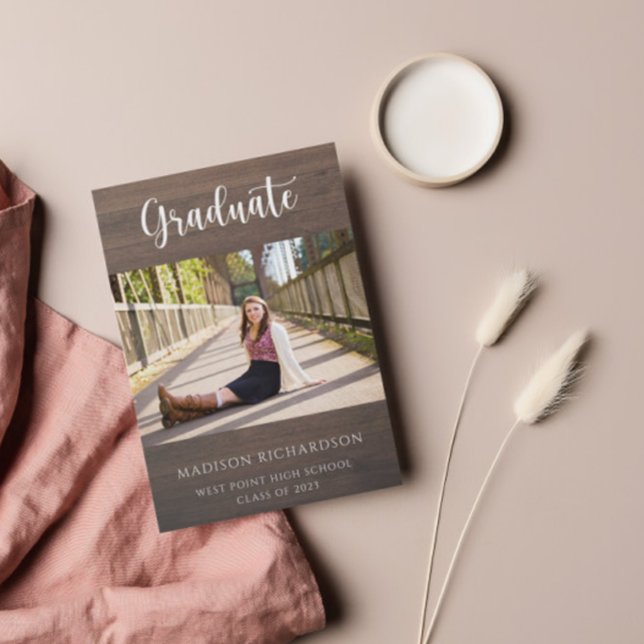 Invitation Granulé de bois moderne Rustique Photo Graduation (Créateur téléchargé)