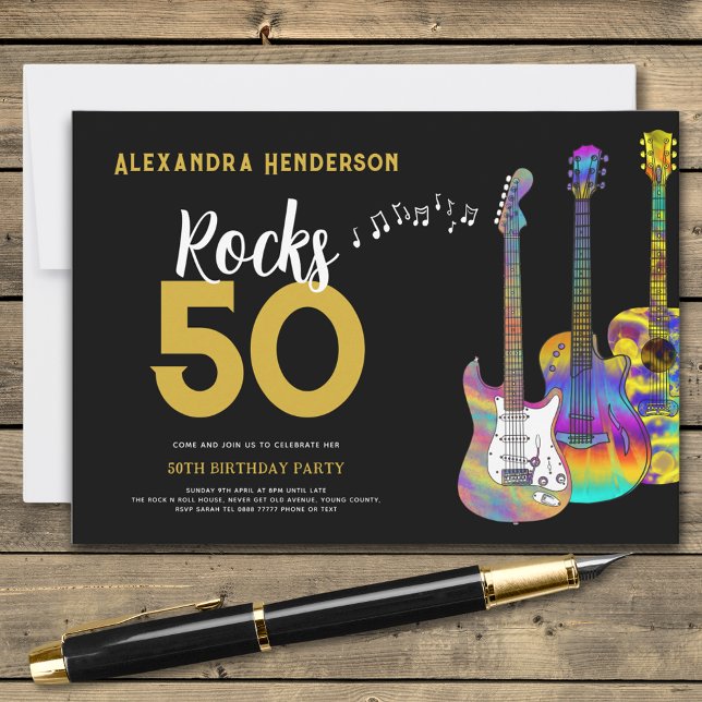 Invitation Guitare 50 roches fête du 50e anniversaire (Rock and roll black and gold 50th birthday party invitation colorful funky guitars custom name rocks)