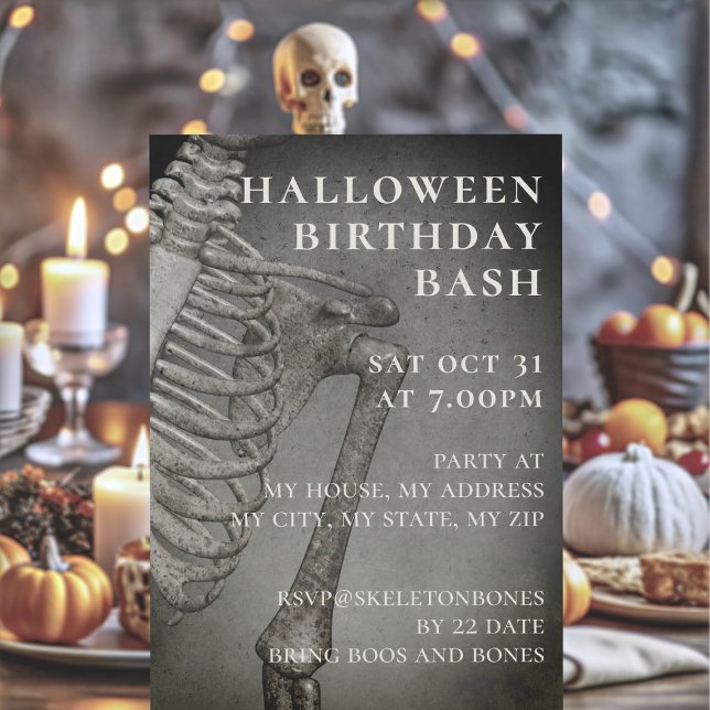 Invitation Halloween Anniversaire Squelette Éffrayant (Birthday bash on Halloween? Here's your invitation!)