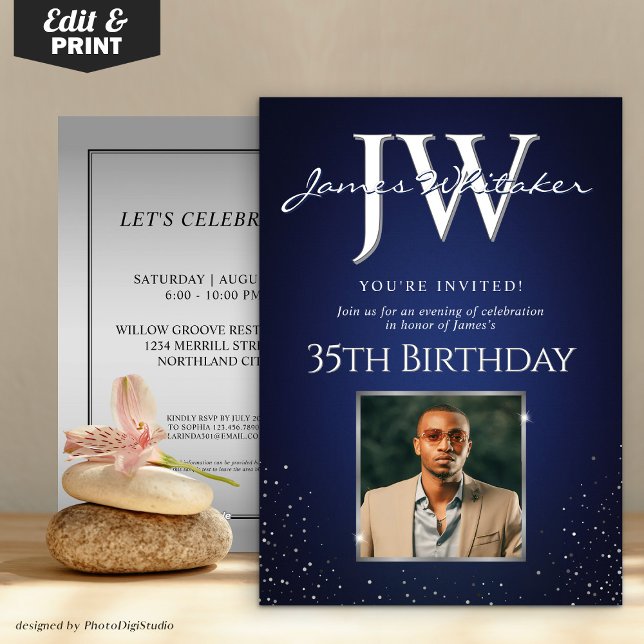 Invitation Initiales personnalisées Élégant Anniversaire Bleu (Custom Initials Elegant Birthday Blue Silver Invitation)