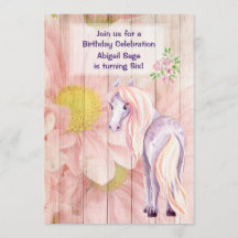 Joli cheval et marguerites sur le bois de grange A