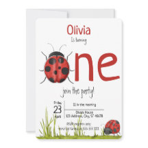 La Fille Ladybug qui tourne une fête d'anniversair