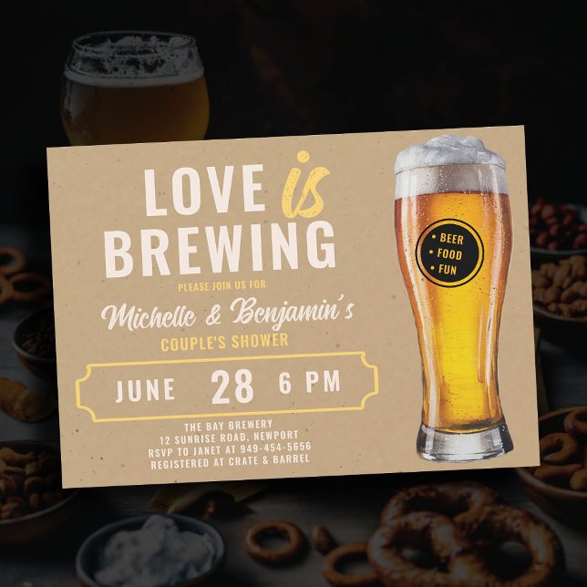 Invitation L'amour brasse la bière thème Couple's Coed Shower (love is brewing beer couples shower invitation brewery party)