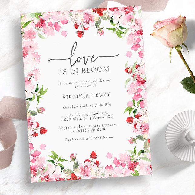 Invitation L'amour dans la Fête des mariées en fleur (Love Is In Bloom Bridal Shower Invitation - Red and Pink Watercolor Floral)