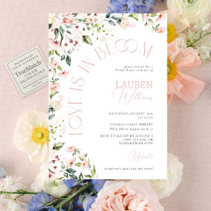 Invitation L'Amour Est Dans La Fête des mariées De Fleurs Ros