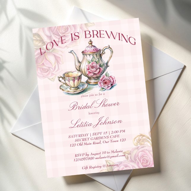 Invitation L'amour est en train de préparer une fête de thé V (Love is brewing Vintage Victorian bridal shower tea party Invitation template pink tea pot set roses)