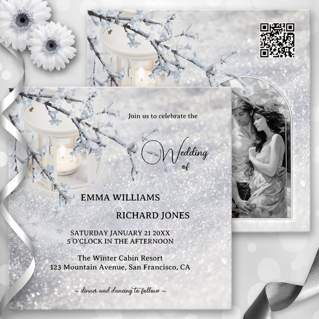 Invitation Lanterne de neige mousseuse photo de mariage d'hiv (Winter wedding invitation with a lantern in sparkling snow with a tree branch, QR code and photo)