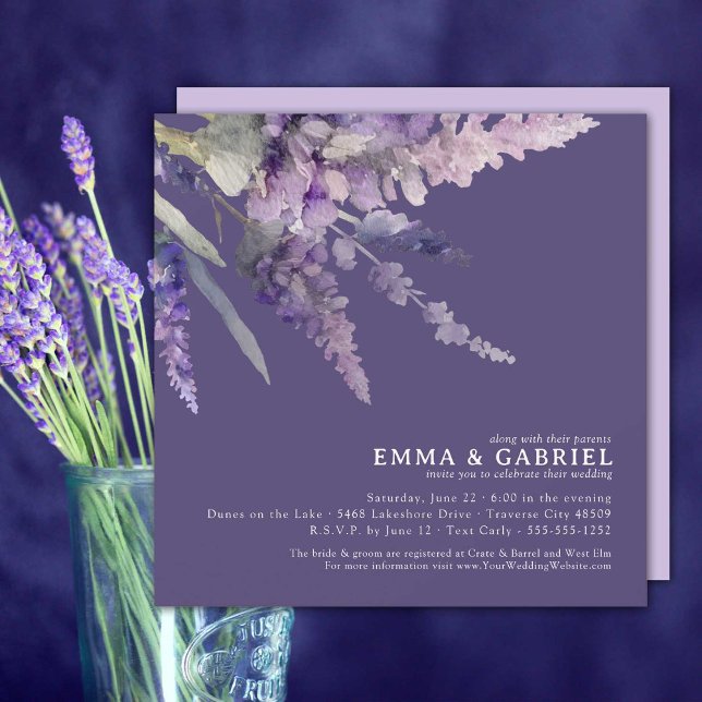 Invitation Lavande Florale Carré violet tout en un Mariage (Rich jewel tone purple all-in-one wedding invitation with lavender blooms.)