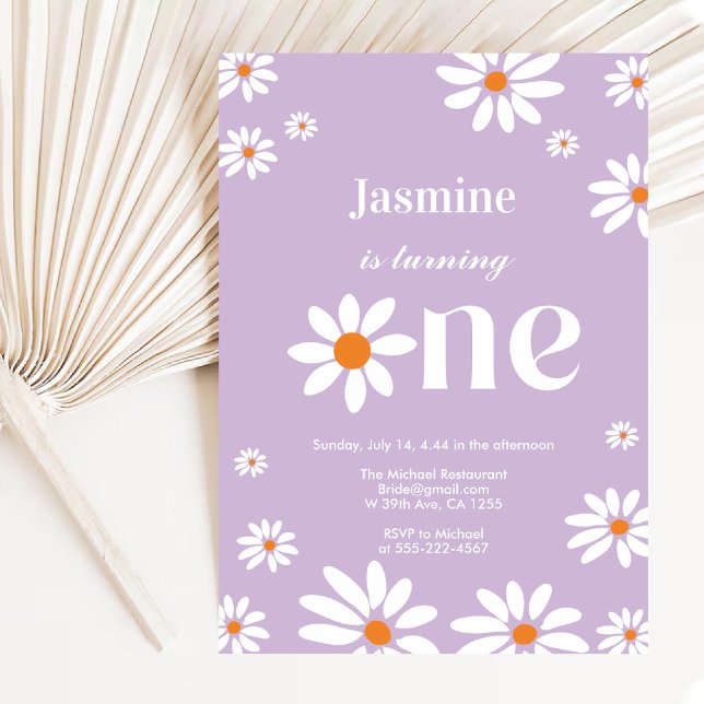 Invitation Lavande Retro Super Daisy Florals 1er anniversaire (Lavender Retro Groovy Daisy Florals 1st Birthday Invitation)