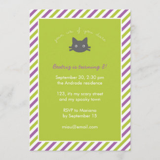 Invitation Le chat noir mignon vert badine l'anniversaire de