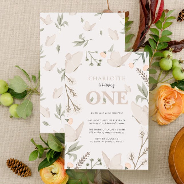 Invitation Le Papillon Floral Mignonne Tourne Un Premier Anni (Easily personalize this sweet baby's first birthday invite with your unique details)