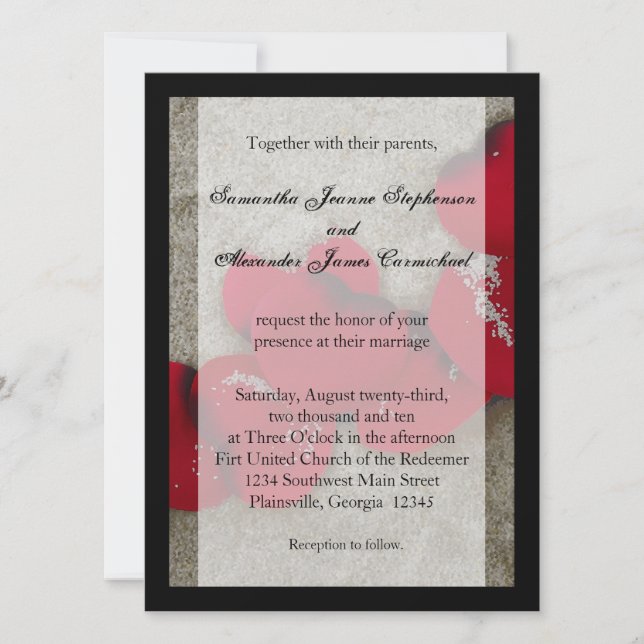 Invitation Lg Red Rose Petals sur Sand Beach Mariage (Devant)