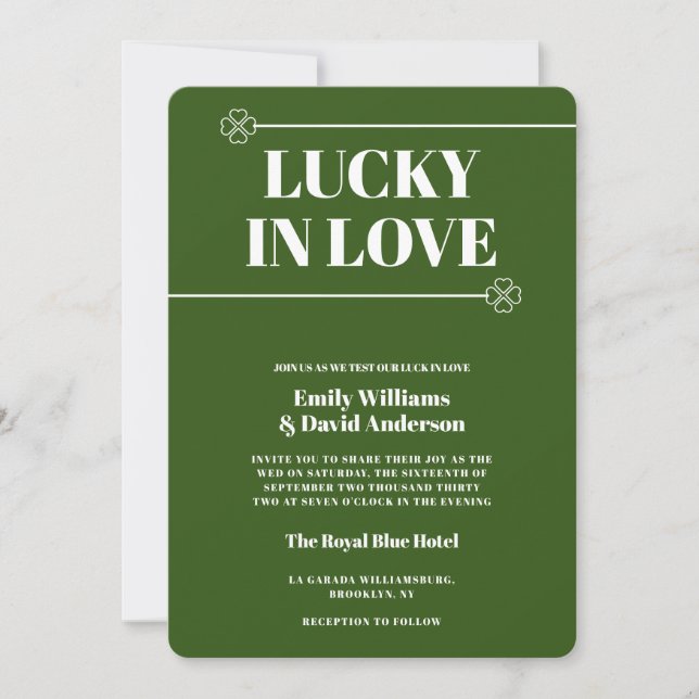 Invitation Lucky in Love Green Four Leaf Mariage moderne (Devant)
