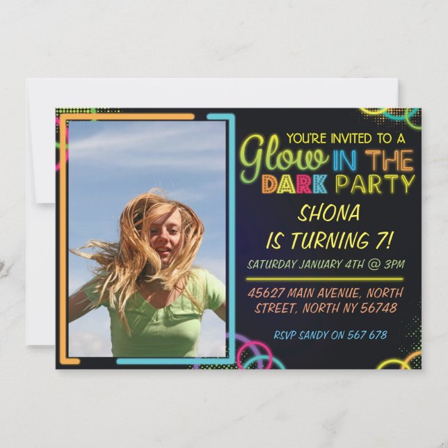 Invitation Lueur dans l'invitation de l'anniversaire des (Devant)