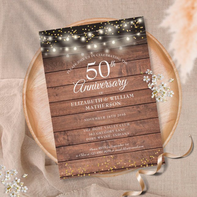 Invitation Lumières dorées rustiques pour 50e anniversaire de (Rustic 50th Wedding Anniversary Gold String Lights Invitation)