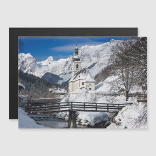 Invitation Magnétique Église dans la neige avec les Alpes