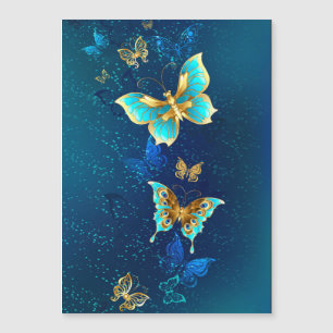 Invitation Magnétique Papillons d'or sur un Arrière - plan bleu rare