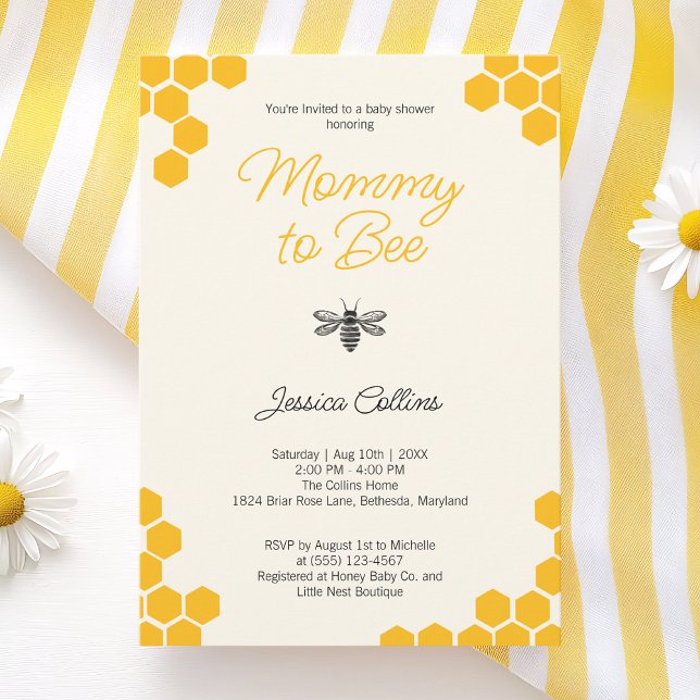 Invitation Maman to Bee Genre Neutre Mignonne Yellow Honeypeb (Mommy to Bee Gender Neutral Cute Yellow Honeycomb Invitation)