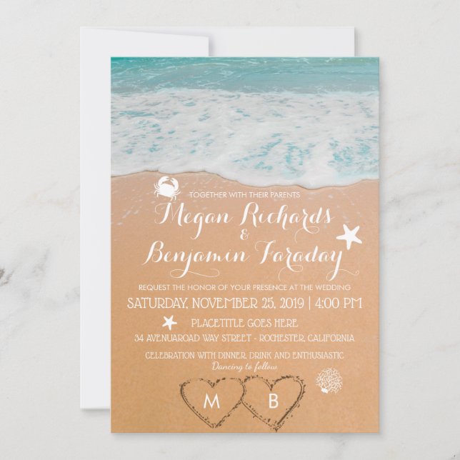 Invitation Mariage à la Plage d'Été Cœurs Nom dans le Sable (Devant)