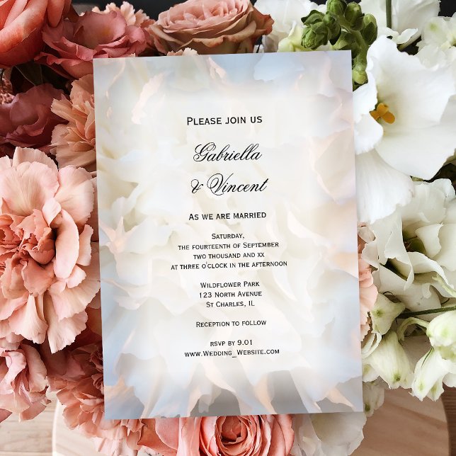 Invitation Mariage de fleurs de carnation blanche (Invite guests to your garden party marriage with a pretty White Carnation Flower Wedding Invitation.)