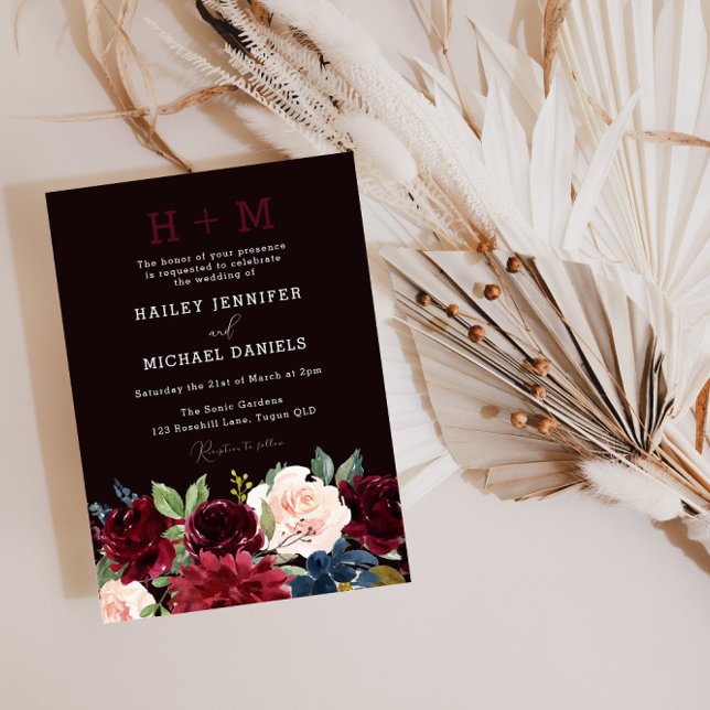 Invitation Mariage de monogramme floral de vin rouge de Bourg (Créateur téléchargé)